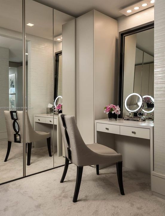 На продажу: $6,100,000 (2 спален, 2 ванн, 2148 Квадратных фут)