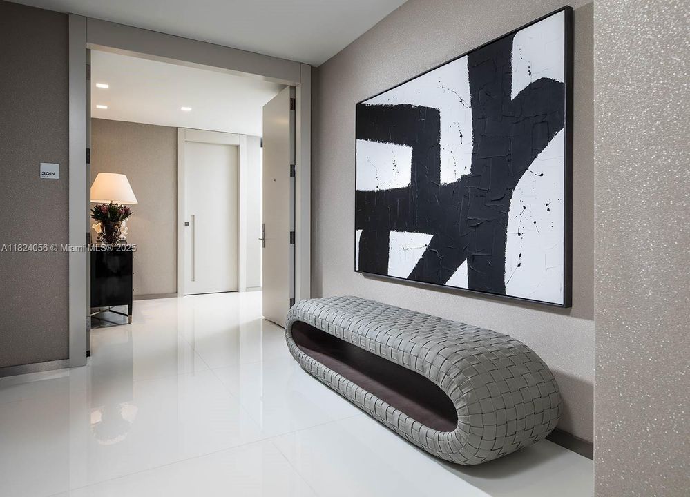 На продажу: $6,100,000 (2 спален, 2 ванн, 2148 Квадратных фут)