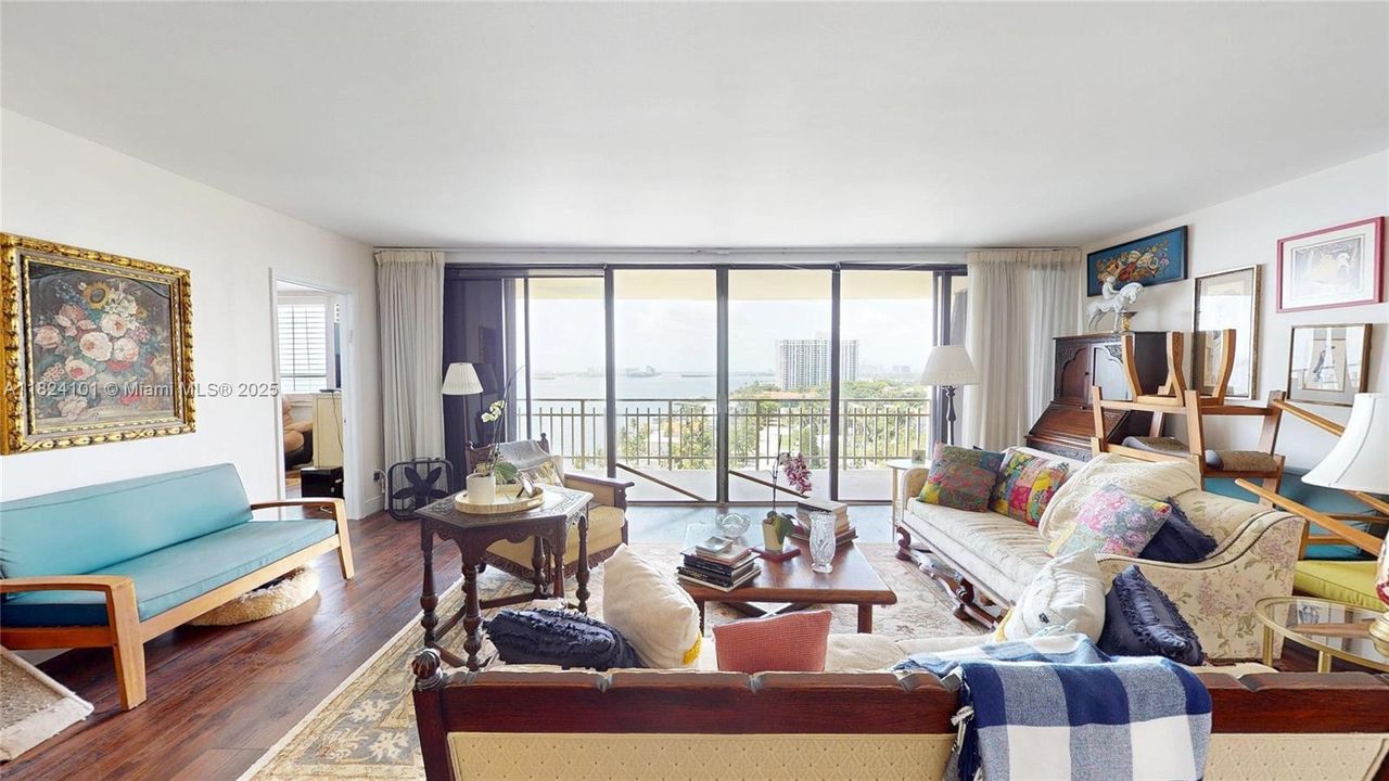 最近售出: $459,000 (2 贝兹, 2 浴室, 1811 平方英尺)