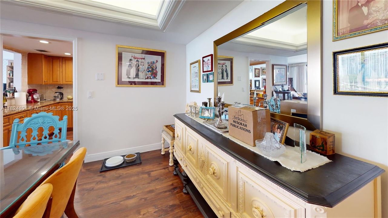 最近售出: $459,000 (2 贝兹, 2 浴室, 1811 平方英尺)