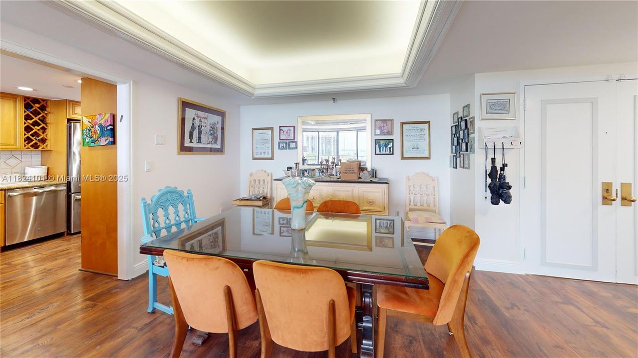 最近售出: $459,000 (2 贝兹, 2 浴室, 1811 平方英尺)