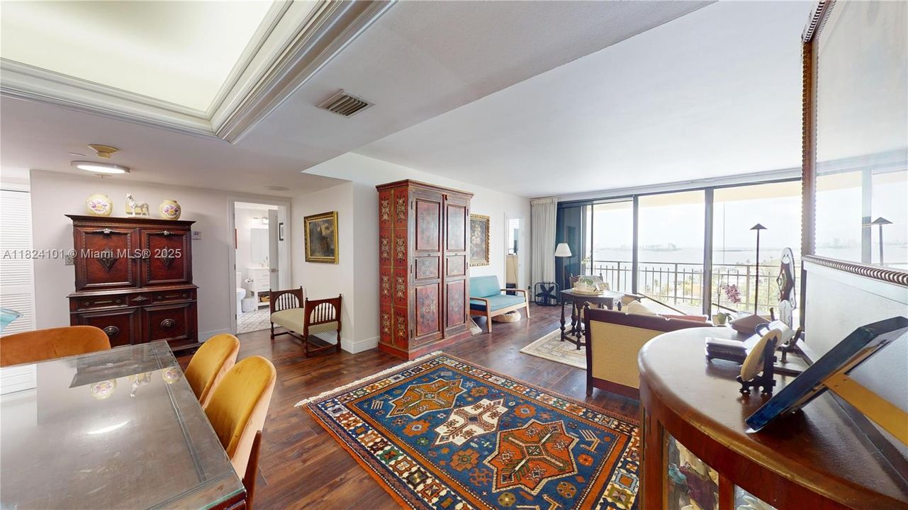 最近售出: $459,000 (2 贝兹, 2 浴室, 1811 平方英尺)