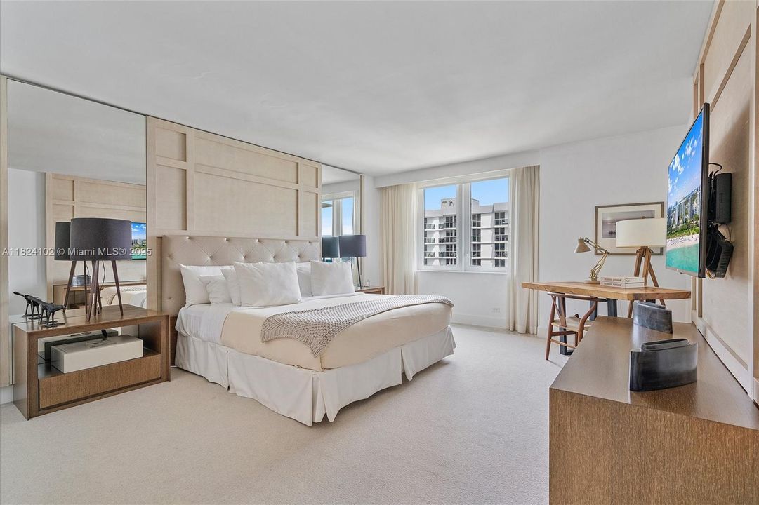 待售: $6,880,223 (3 贝兹, 3 浴室, 2261 平方英尺)