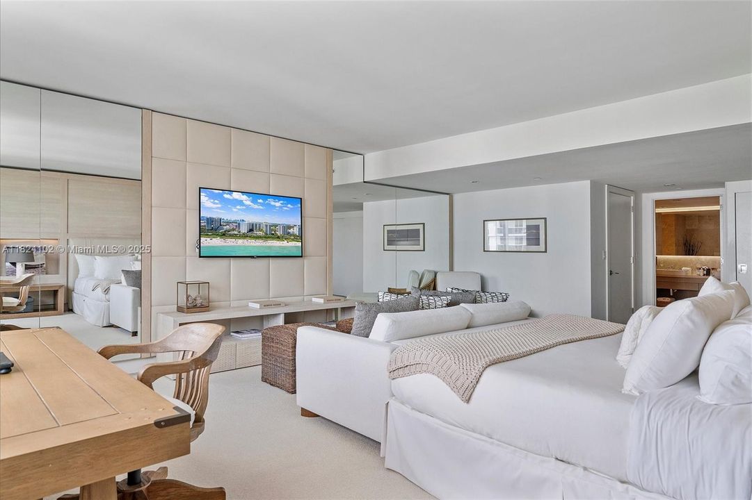 待售: $6,880,223 (3 贝兹, 3 浴室, 2261 平方英尺)