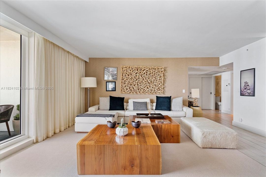 待售: $6,880,223 (3 贝兹, 3 浴室, 2261 平方英尺)