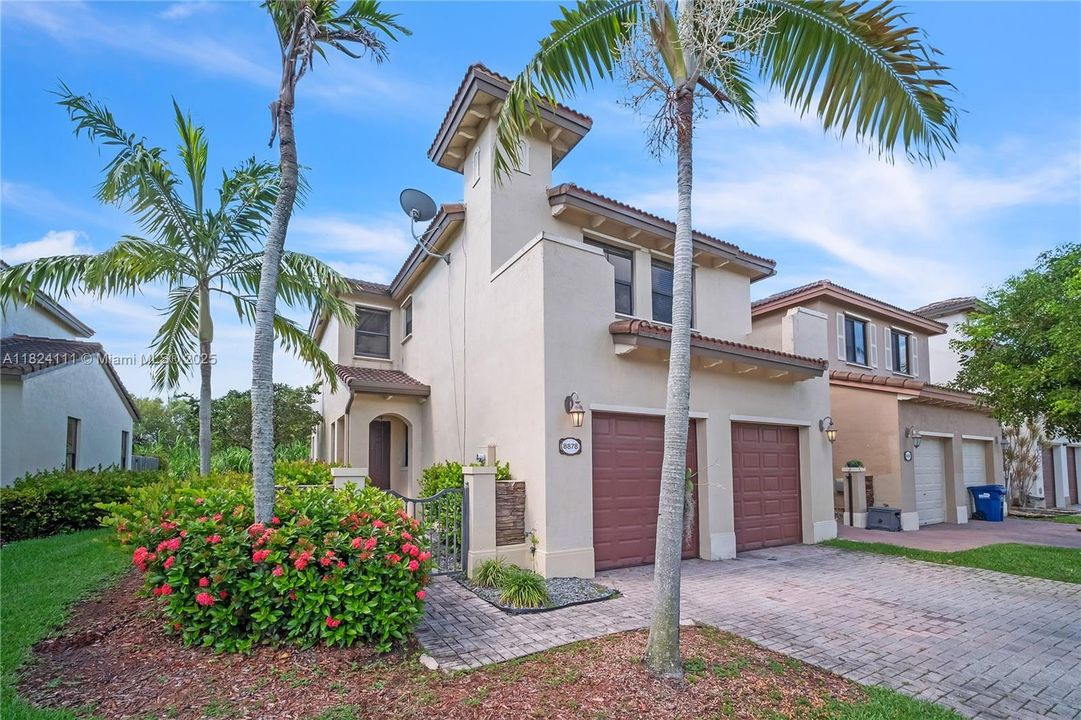 Recently Sold: $485,000 (4 beds, 2 baths, 2201 Square Feet)