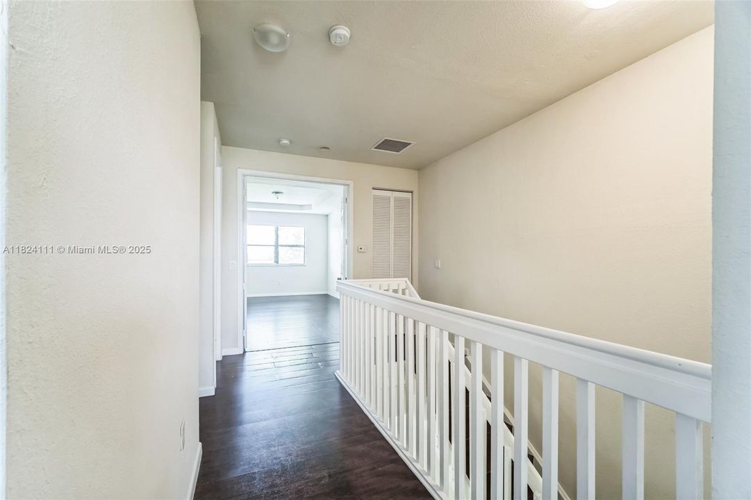 Recently Sold: $485,000 (4 beds, 2 baths, 2201 Square Feet)