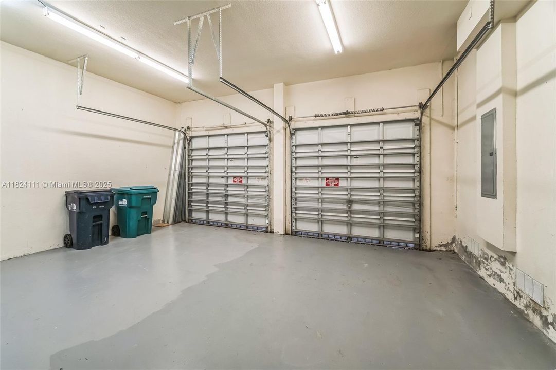 Recently Sold: $485,000 (4 beds, 2 baths, 2201 Square Feet)