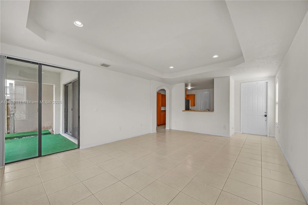 Recently Sold: $485,000 (4 beds, 2 baths, 2201 Square Feet)