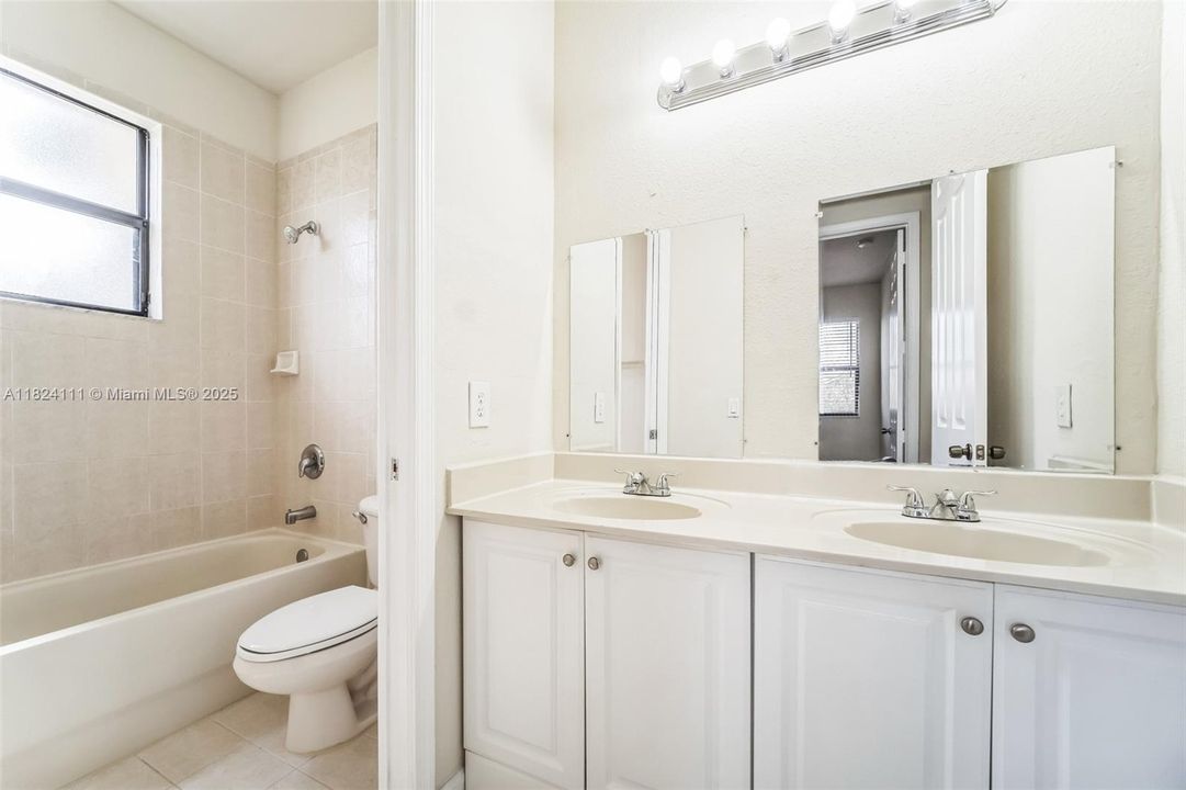 Recently Sold: $485,000 (4 beds, 2 baths, 2201 Square Feet)