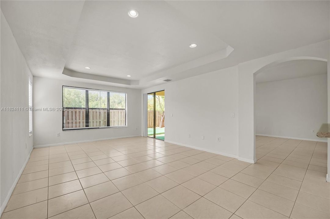 Recently Sold: $485,000 (4 beds, 2 baths, 2201 Square Feet)