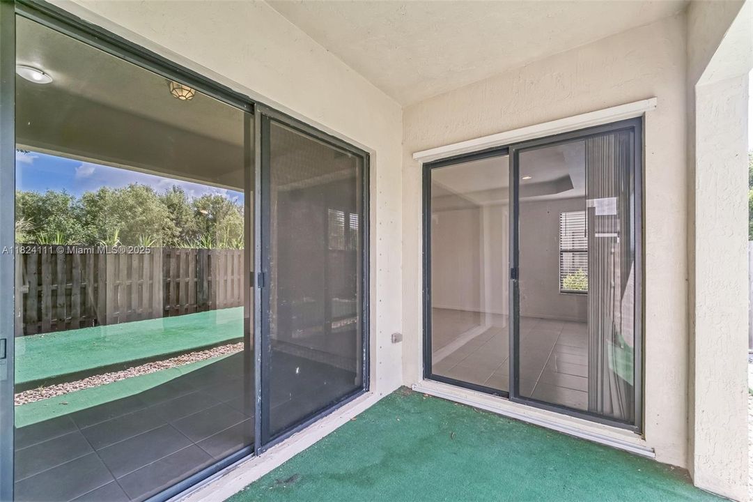 Recently Sold: $485,000 (4 beds, 2 baths, 2201 Square Feet)