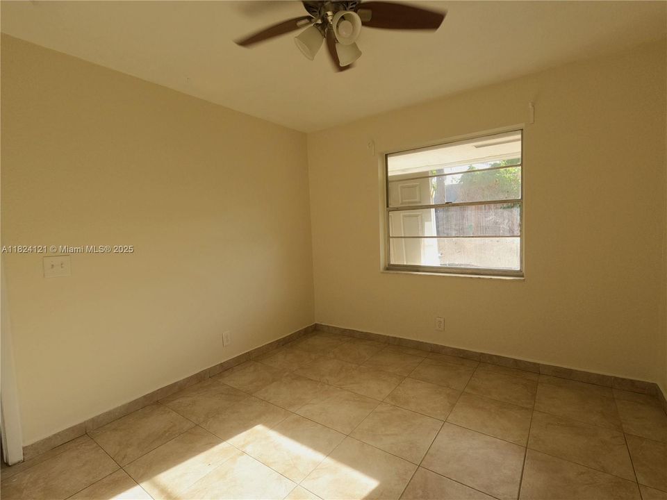 Recientemente alquilado: $2,100 (2 camas, 1 baños, 800 Pies cuadrados)