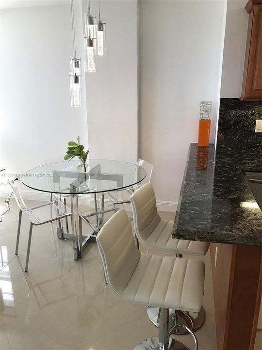 Recently Sold: $750,000 (1 beds, 1 baths, 850 Square Feet)