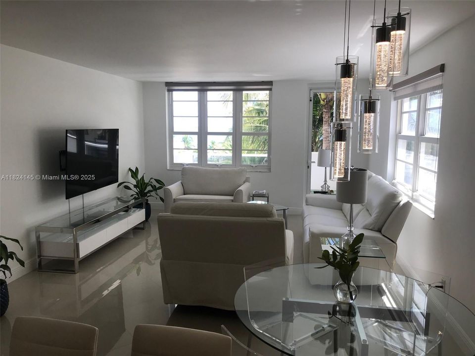 Recently Sold: $750,000 (1 beds, 1 baths, 850 Square Feet)