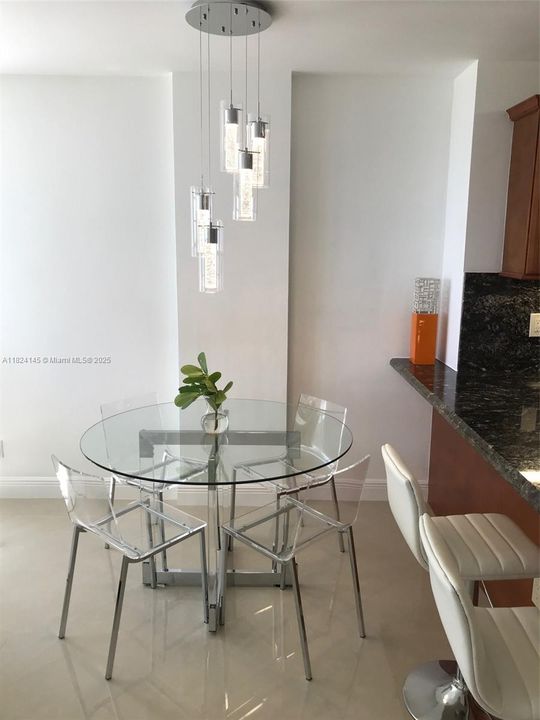 Recently Sold: $750,000 (1 beds, 1 baths, 850 Square Feet)