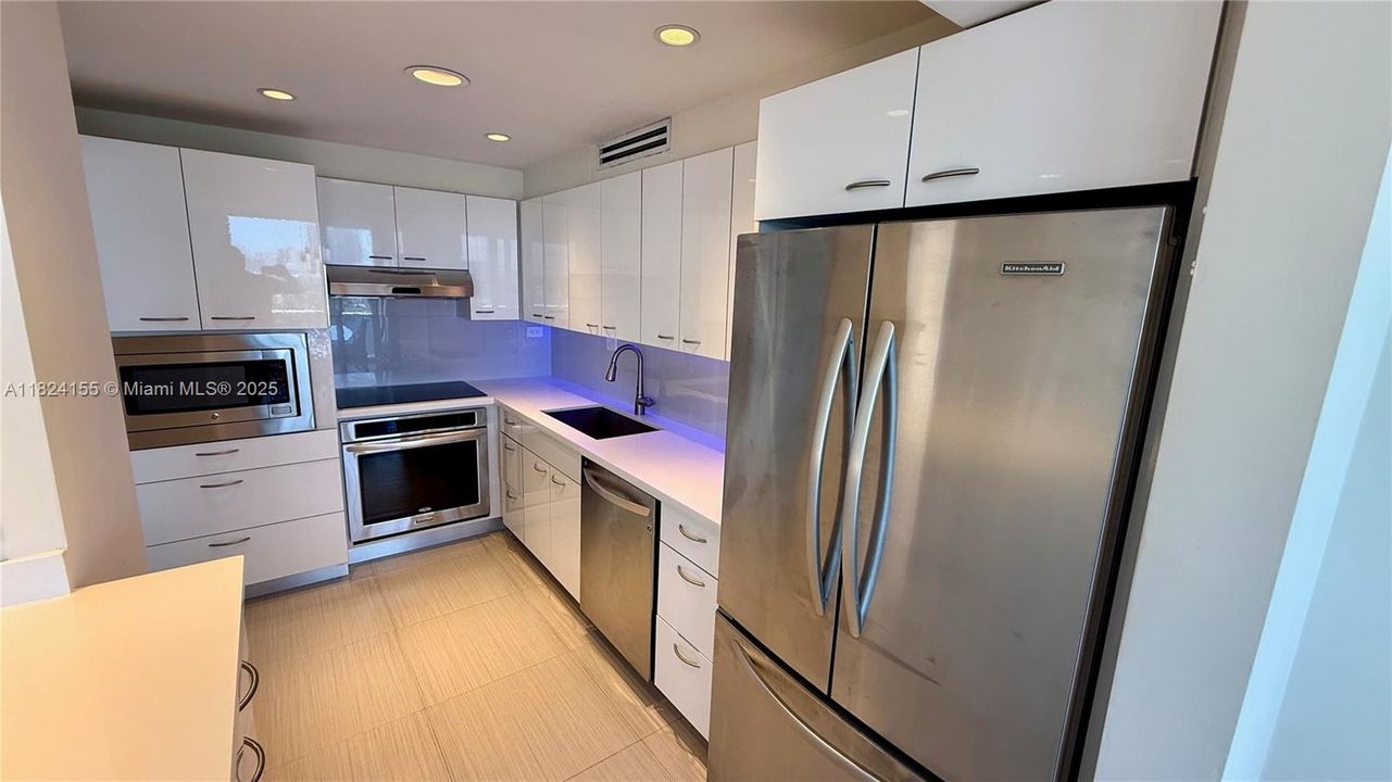 En Venta: $550,000 (1 camas, 2 baños, 1147 Pies cuadrados)