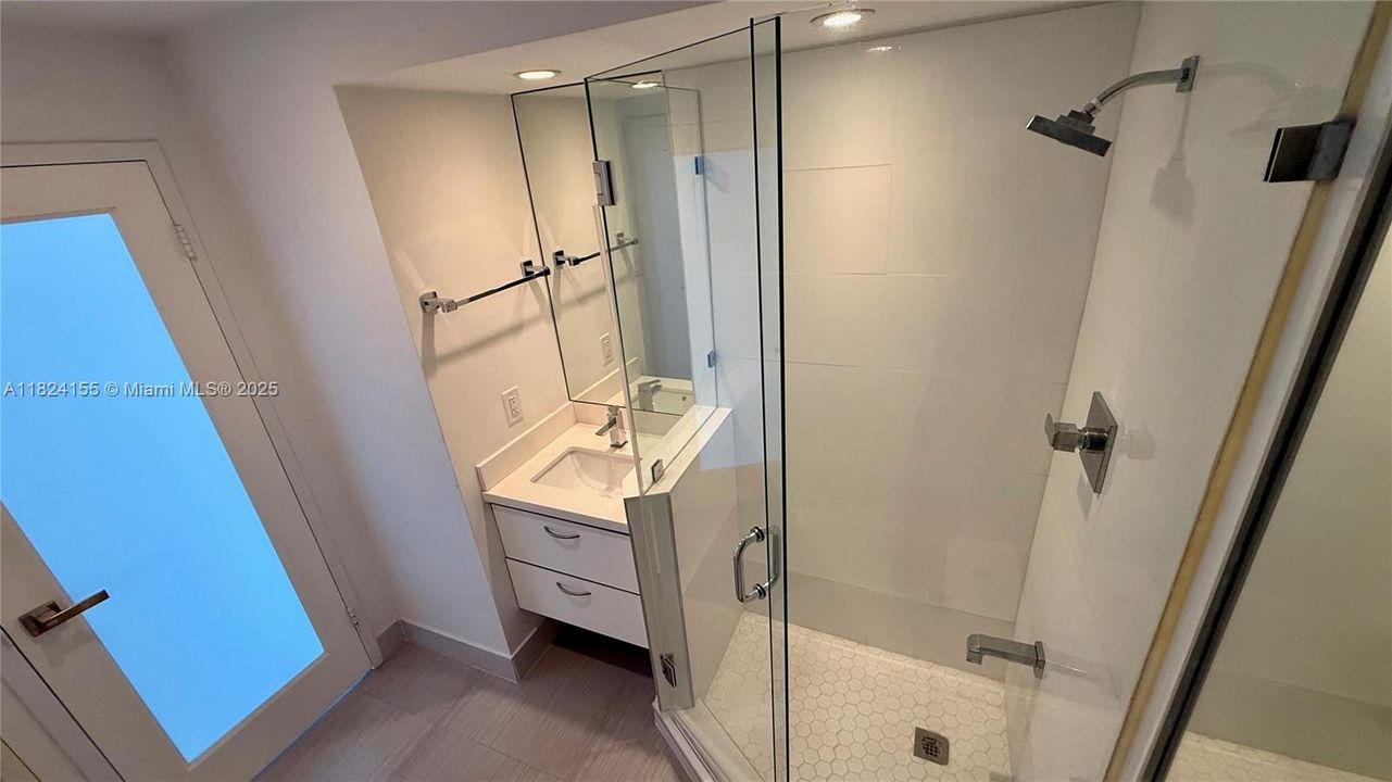 En Venta: $550,000 (1 camas, 2 baños, 1147 Pies cuadrados)