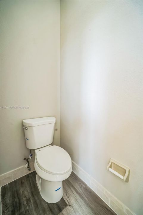 Recently Sold: $594,000 (5 beds, 3 baths, 2914 Square Feet)