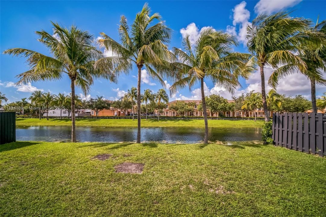 Recently Sold: $594,000 (5 beds, 3 baths, 2914 Square Feet)