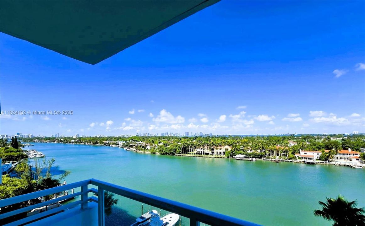 Vendido Recientemente: $599,900 (2 camas, 2 baños, 1190 Pies cuadrados)