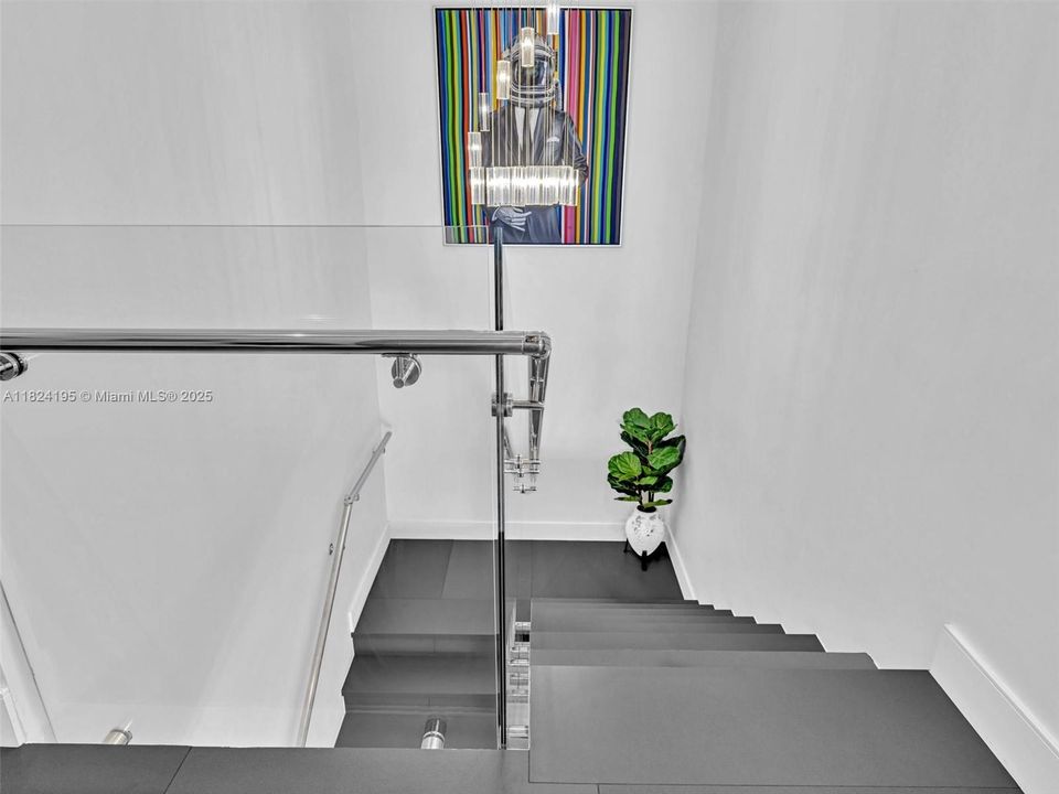 出租: $27,000 (5 贝兹, 4 浴室, 4456 平方英尺)