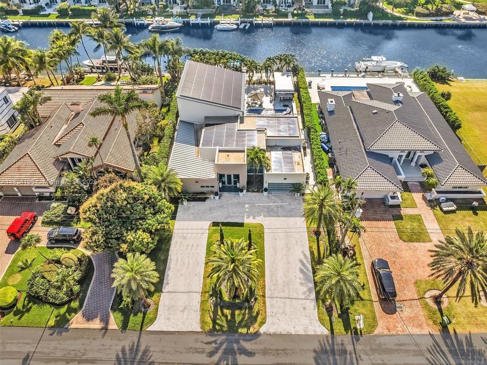 出租: $27,000 (5 贝兹, 4 浴室, 4456 平方英尺)