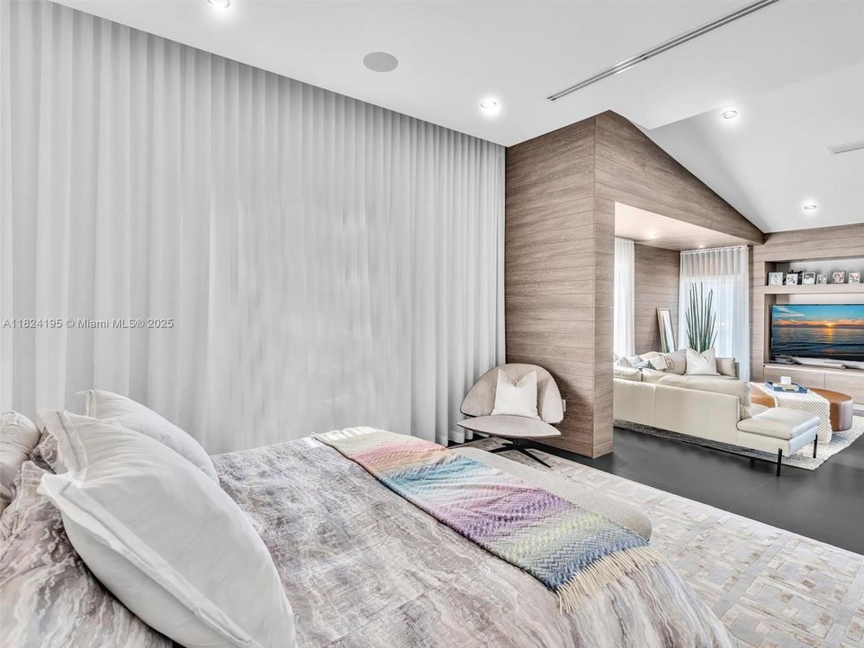 出租: $27,000 (5 贝兹, 4 浴室, 4456 平方英尺)