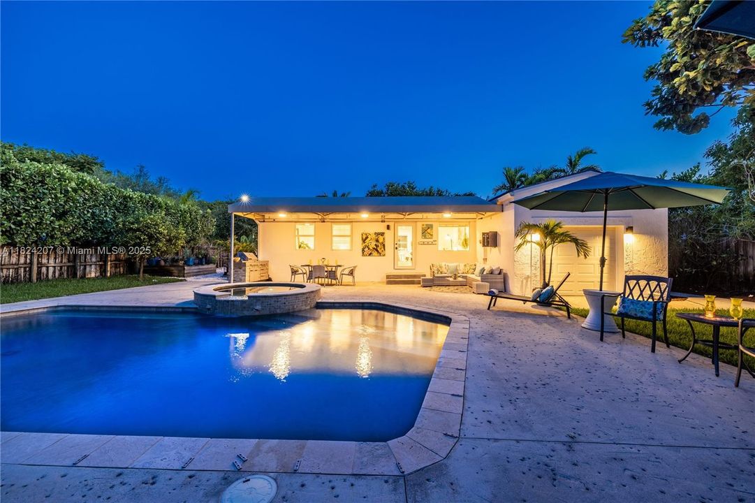 Activo con contrato: $1,325,000 (4 camas, 2 baños, 1691 Pies cuadrados)