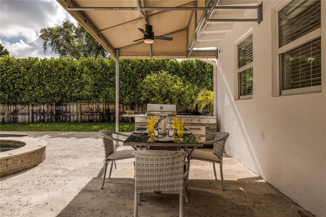 Activo con contrato: $1,325,000 (4 camas, 2 baños, 1691 Pies cuadrados)