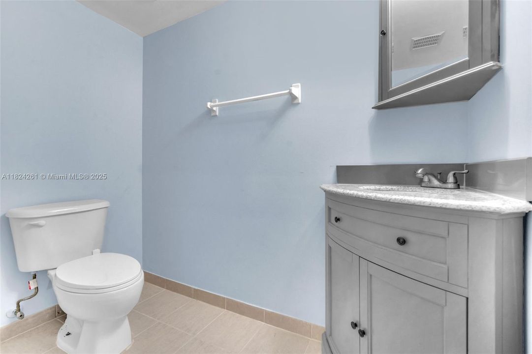 Guest Bathroom - First Floor