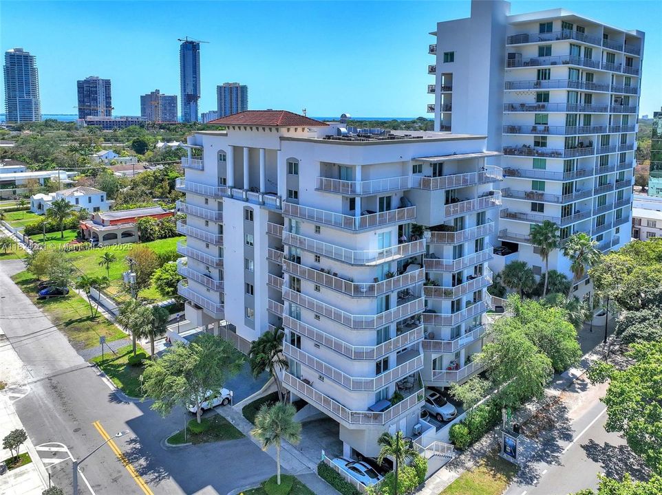 For Sale: $519,000 (1 beds, 1 baths, 1276 Square Feet)