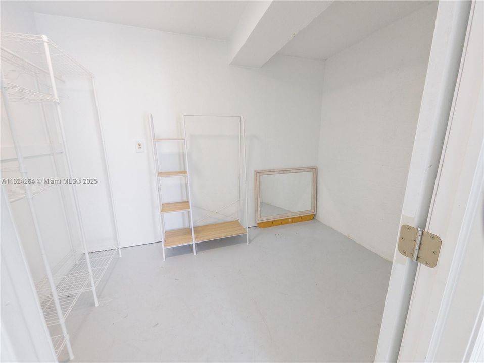 最近租的: $2,000 (1 贝兹, 1 浴室, 700 平方英尺)