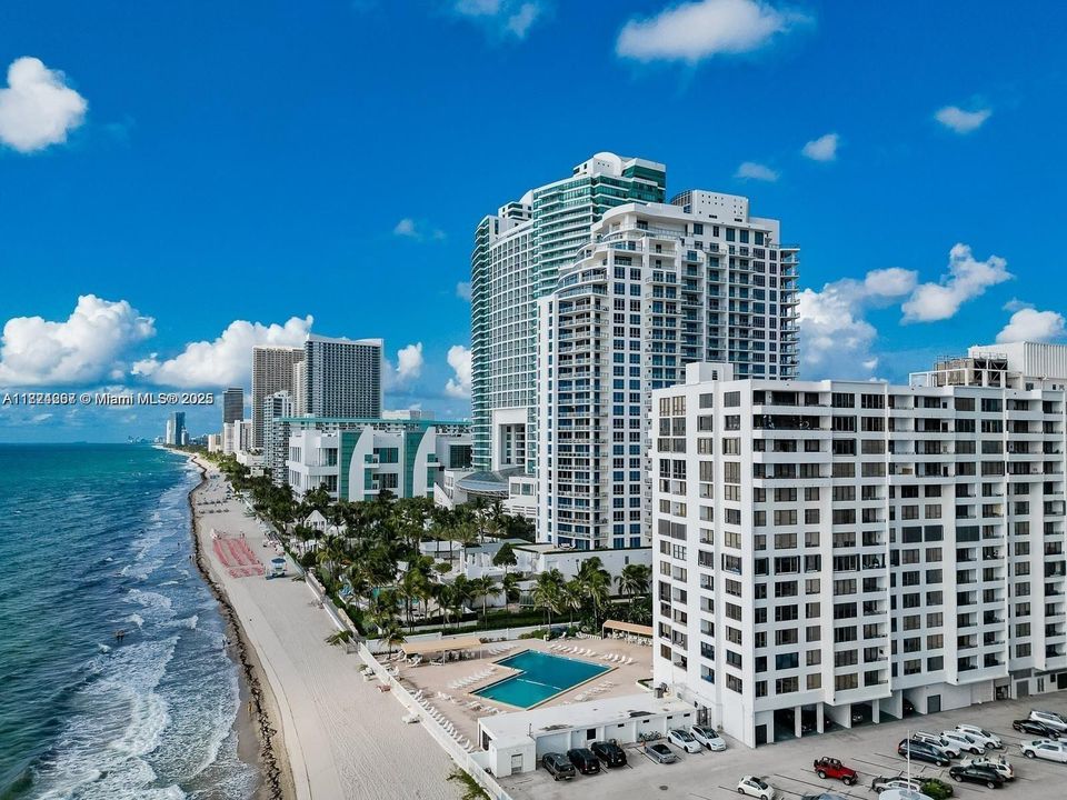 最近售出: $365,000 (1 贝兹, 1 浴室, 750 平方英尺)