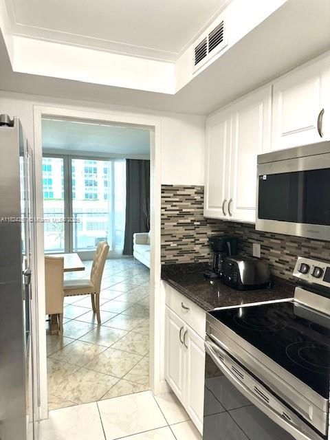 最近售出: $365,000 (1 贝兹, 1 浴室, 750 平方英尺)