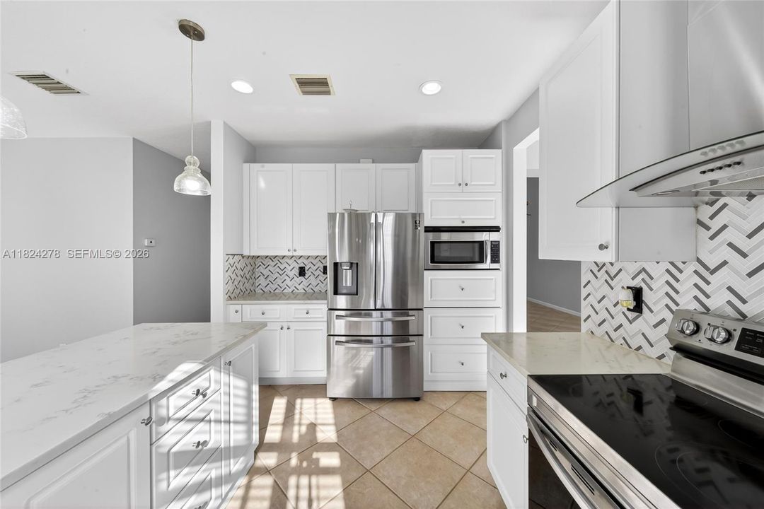 For Sale: $1,099,000 (4 beds, 2 baths, 2596 Square Feet)