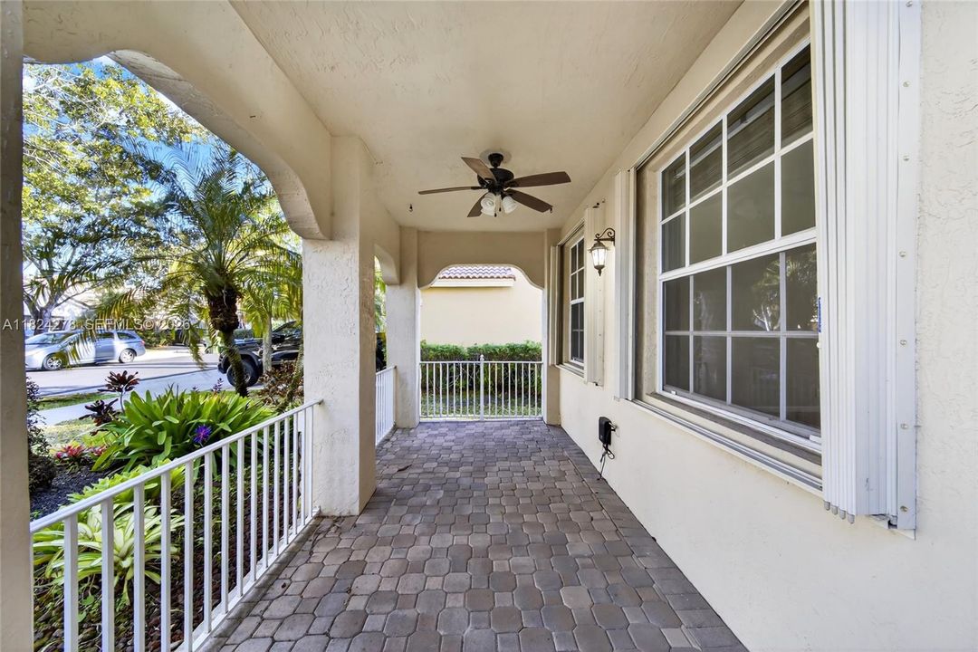 For Sale: $1,099,000 (4 beds, 2 baths, 2596 Square Feet)