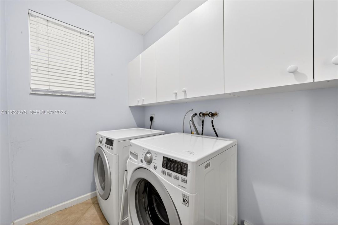 For Sale: $1,099,000 (4 beds, 2 baths, 2596 Square Feet)