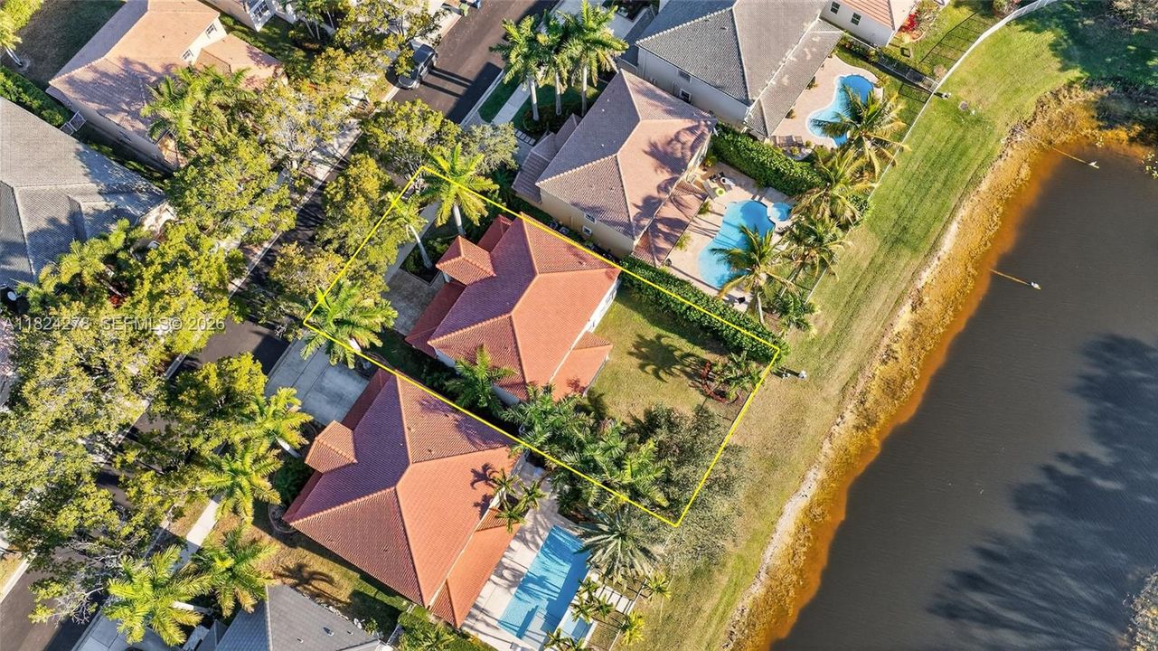 For Sale: $1,099,000 (4 beds, 2 baths, 2596 Square Feet)
