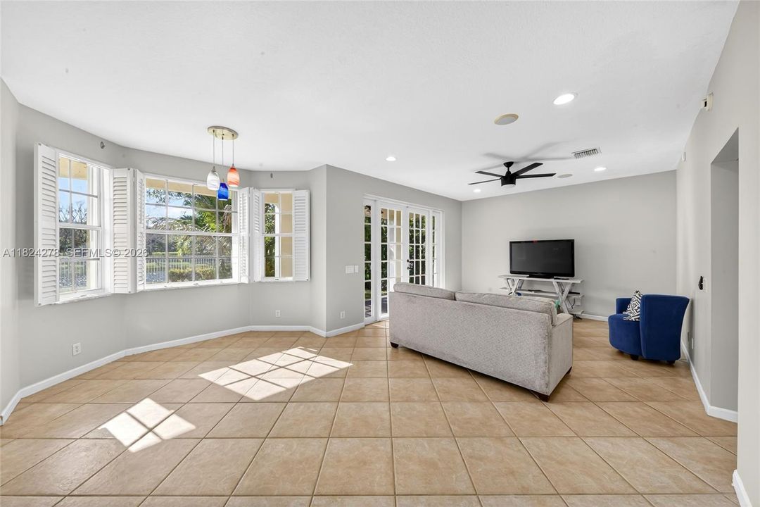 For Sale: $1,099,000 (4 beds, 2 baths, 2596 Square Feet)