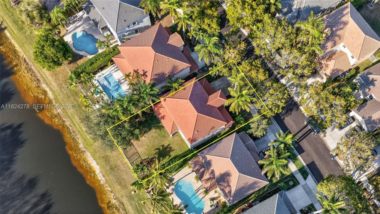 For Sale: $1,099,000 (4 beds, 2 baths, 2596 Square Feet)