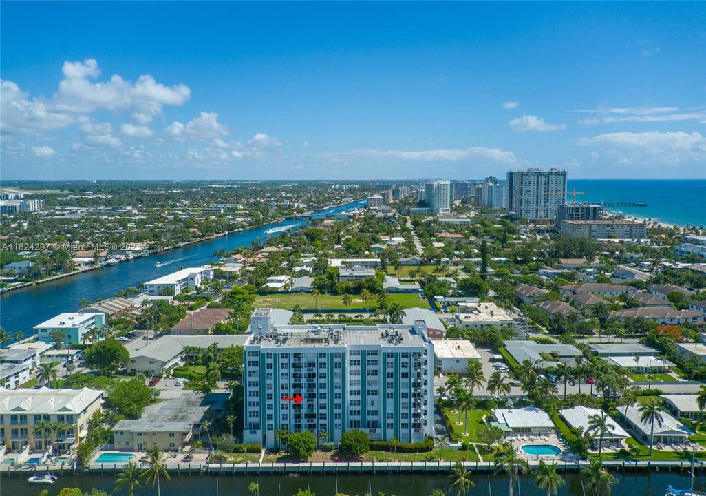 合同活跃: $388,000 (2 贝兹, 2 浴室, 1425 平方英尺)