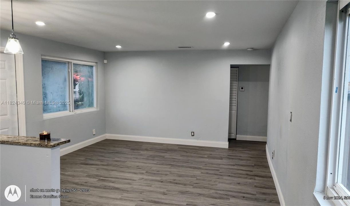 最近租的: $2,490 (3 贝兹, 1 浴室, 759 平方英尺)