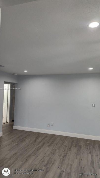 最近租的: $2,490 (3 贝兹, 1 浴室, 759 平方英尺)