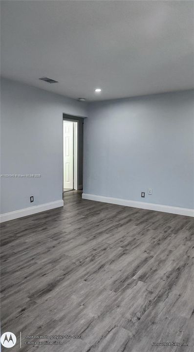 最近租的: $2,490 (3 贝兹, 1 浴室, 759 平方英尺)