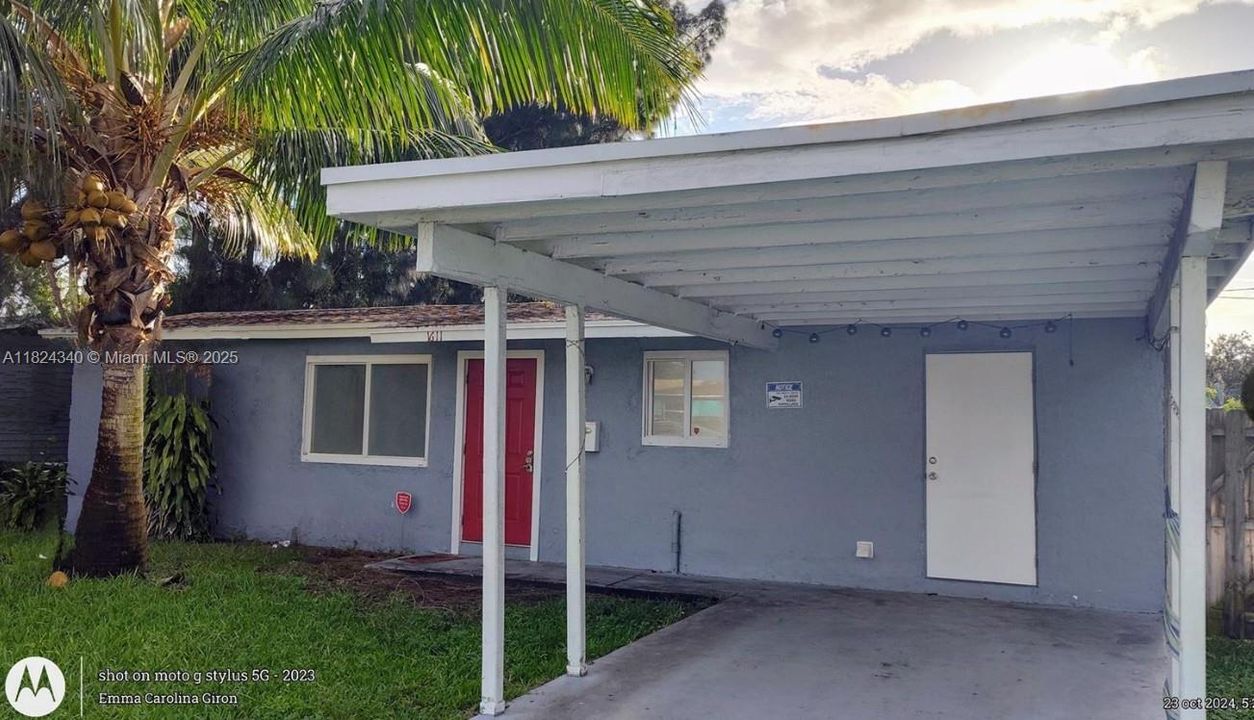 最近租的: $2,490 (3 贝兹, 1 浴室, 759 平方英尺)