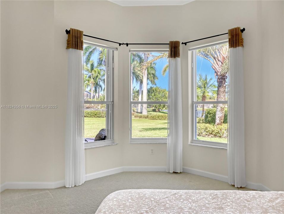 For Sale: $750,000 (4 beds, 3 baths, 2679 Square Feet)