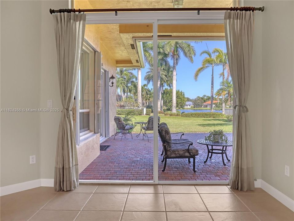 For Sale: $750,000 (4 beds, 3 baths, 2679 Square Feet)