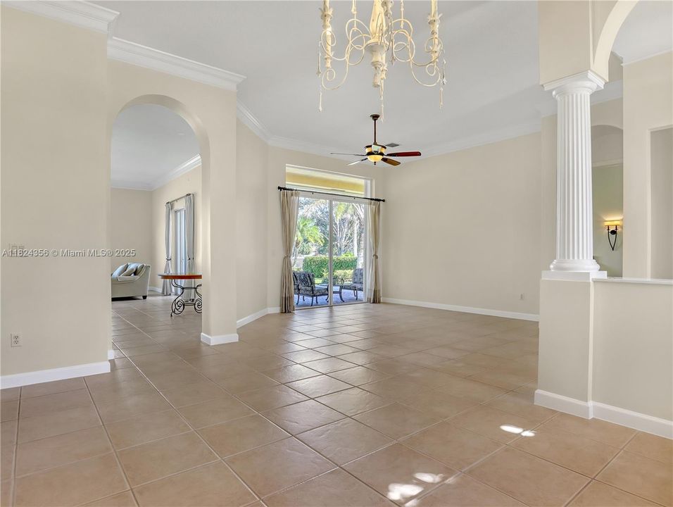 For Sale: $750,000 (4 beds, 3 baths, 2679 Square Feet)