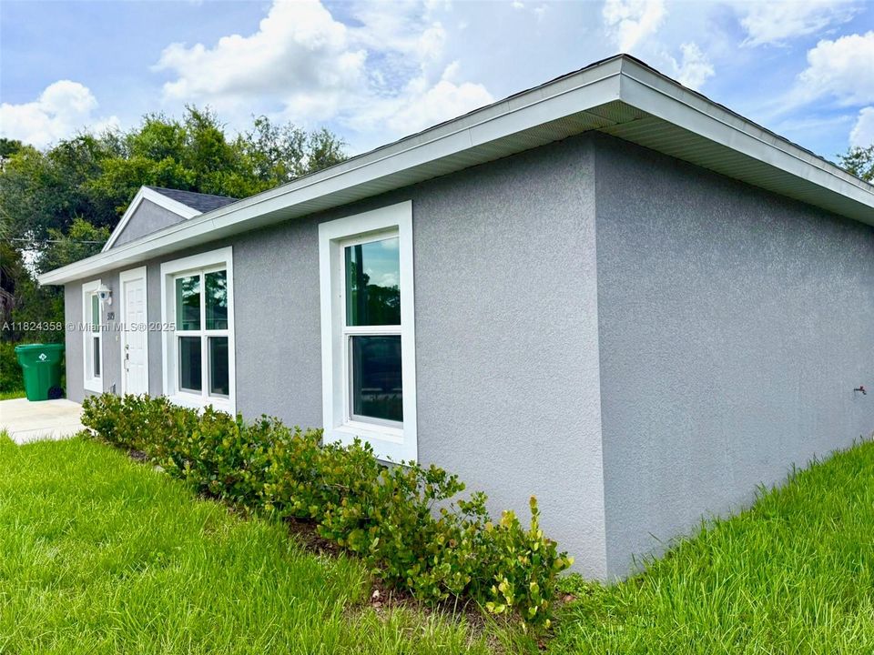 Recently Sold: $235,000 (3 beds, 2 baths, 1120 Square Feet)